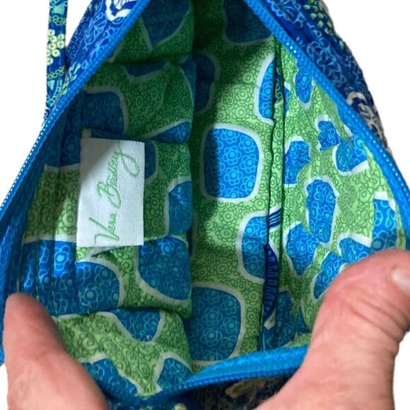 Vera Bradley Doodle Daisy Frannie Crossbody Purse - Picture 5 of 10